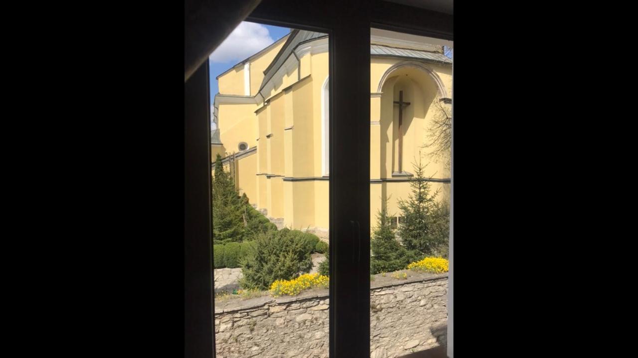 Бажане Місце Lägenhet Kamjanets-Podilskyj Exteriör bild
